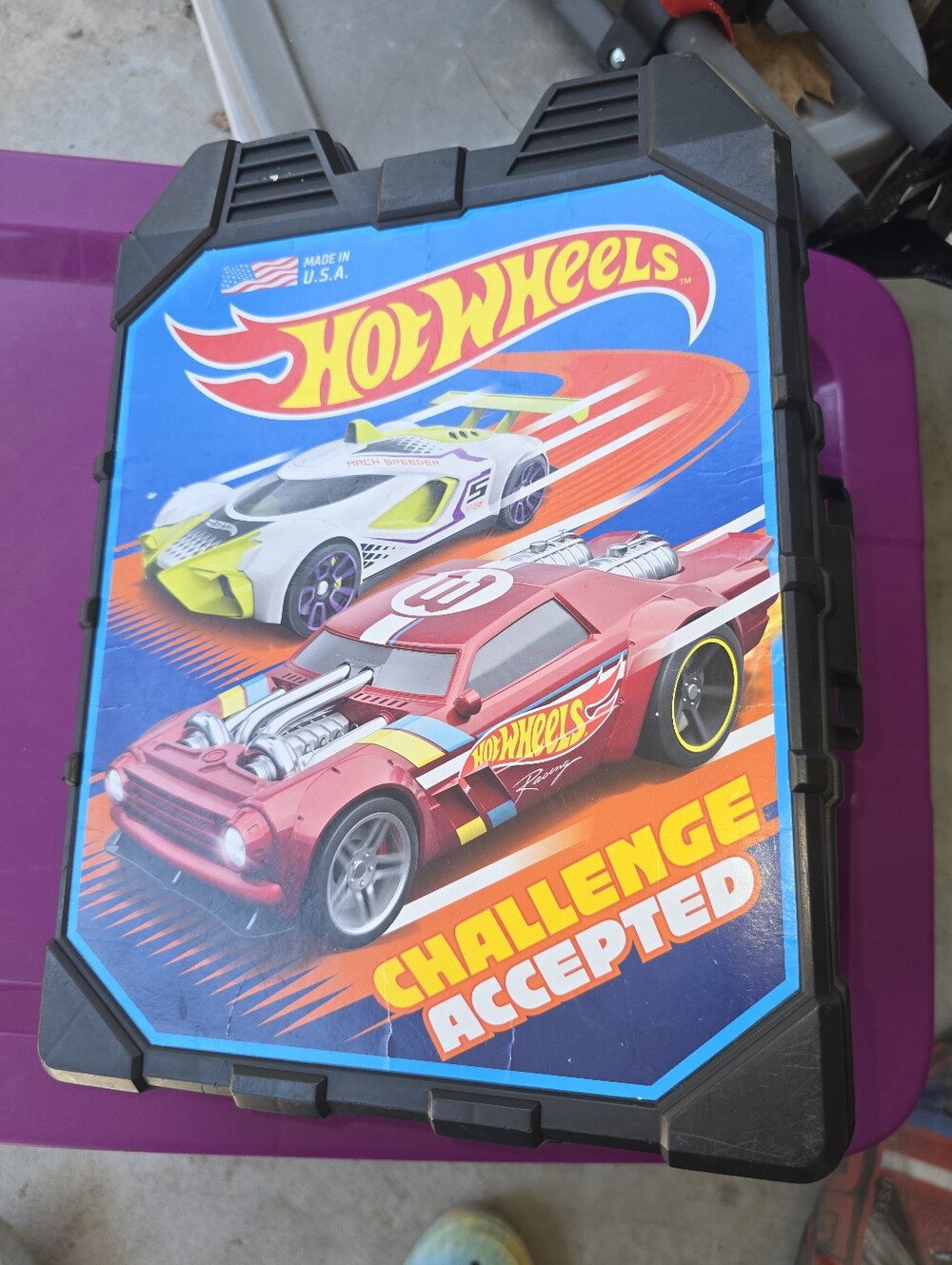 Hot Wheel Cars And Case
